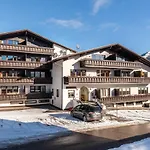 Haus Excelsior 29 Seefeld w Tirolu